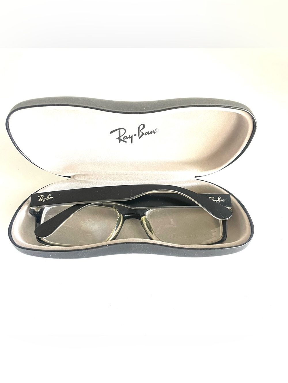Broke eye glass Frame only. Ray-Ban Black Wayfarer vision Glasses in Case